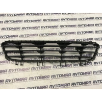 Решетка переднего бампера центральная  Opel Astra H 2004-2007 24460271